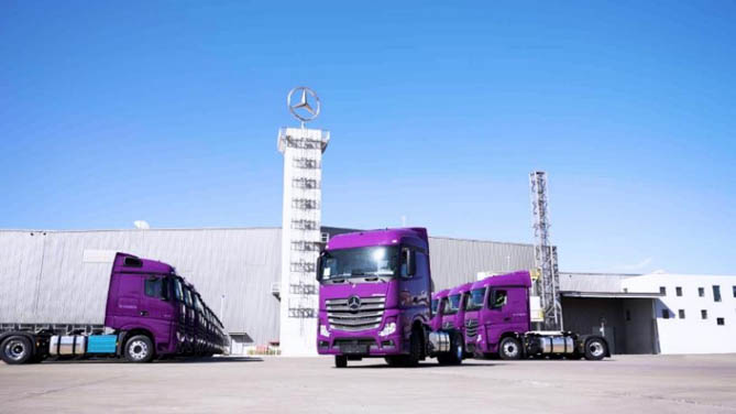紫气东来 奔驰跨越  首批86台标配ADA 2的梅赛德斯-奔驰卡车交付跨越速运