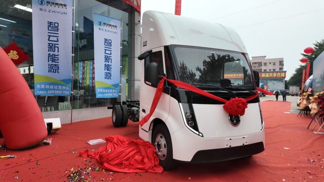 陕汽智云坤势如何破局物流行业三重挑战？