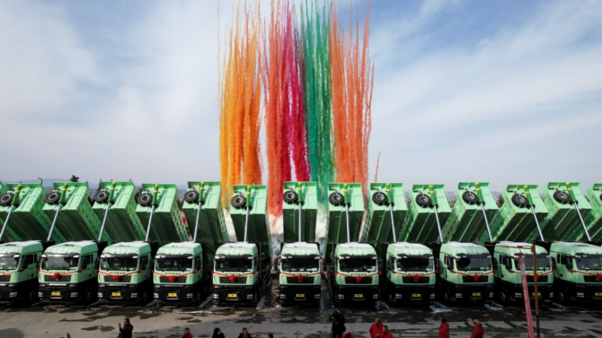 批量交付燃动首季&mdash;&mdash;中国重汽开年即冲刺，以品质赢信赖！