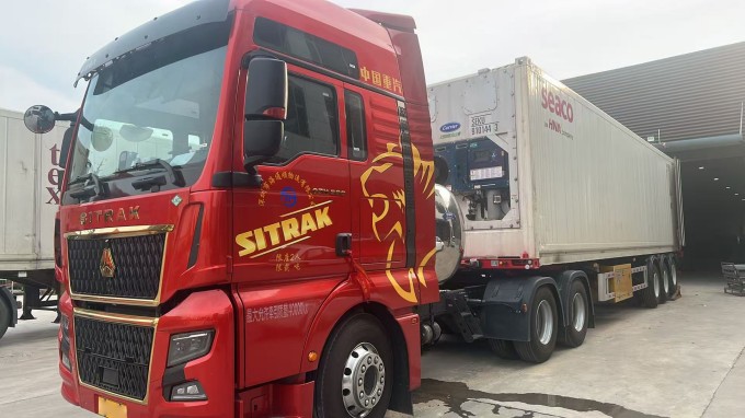 百公里省气 2kg、续航 1800km+！这家物流企业只认汕德卡